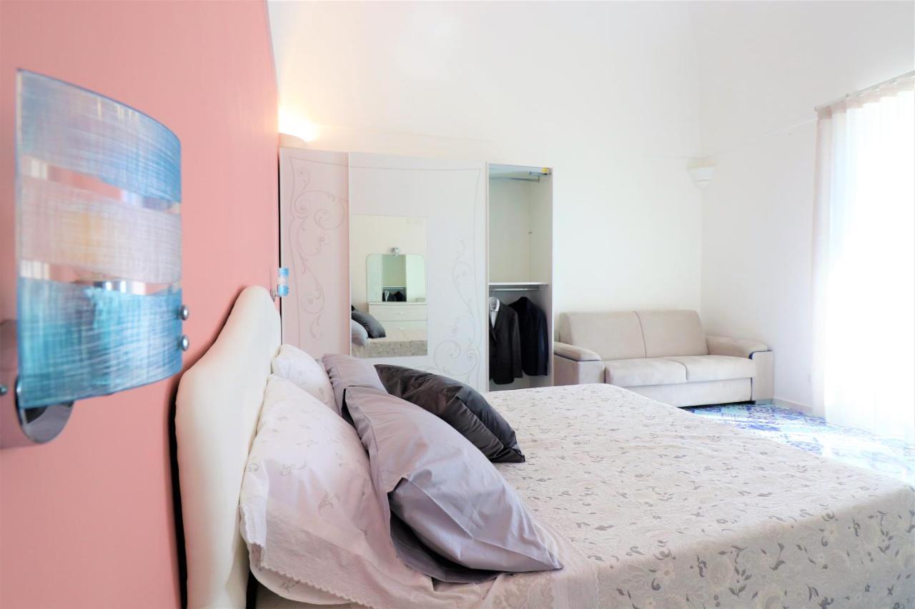 Mary'S Apartments - De Vivo Realty Massa Lubrense Eksteriør bilde