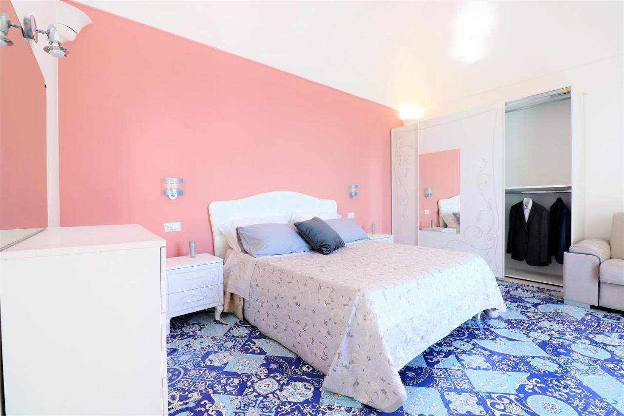 Mary'S Apartments - De Vivo Realty Massa Lubrense Eksteriør bilde